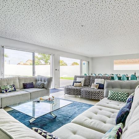 Magnifique Villa Pour Grande Famille A ลาบาร์-เดอ-มงต์ ภายนอก รูปภาพ