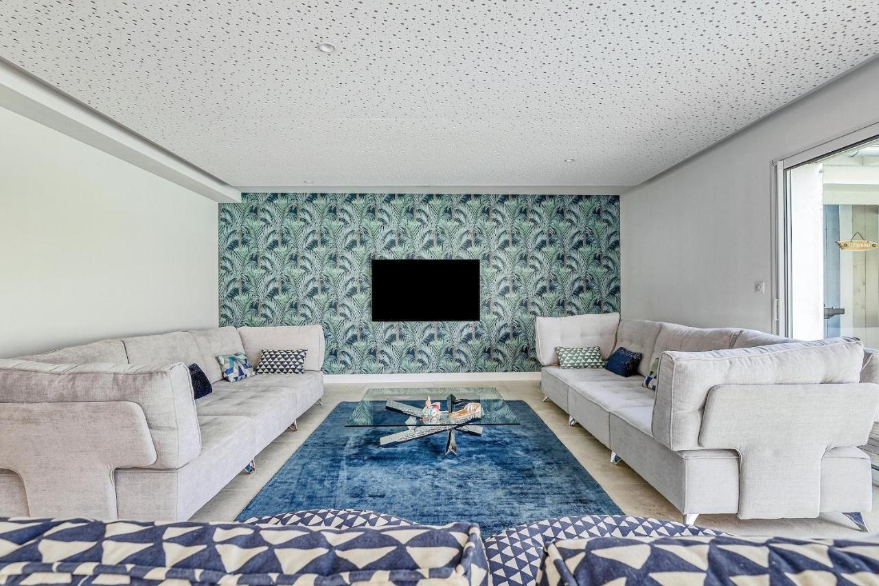 Magnifique Villa Pour Grande Famille A ลาบาร์-เดอ-มงต์ ภายนอก รูปภาพ