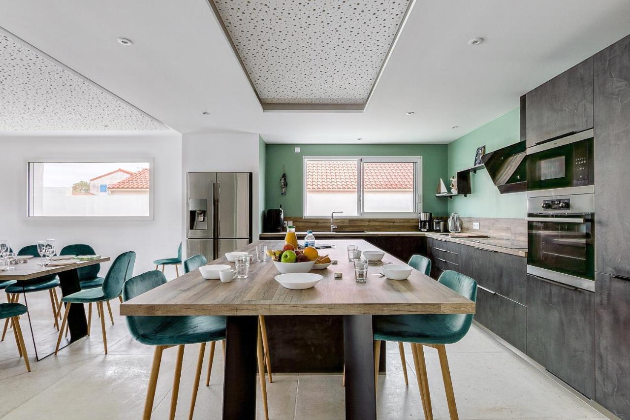 Magnifique Villa Pour Grande Famille A ลาบาร์-เดอ-มงต์ ภายนอก รูปภาพ
