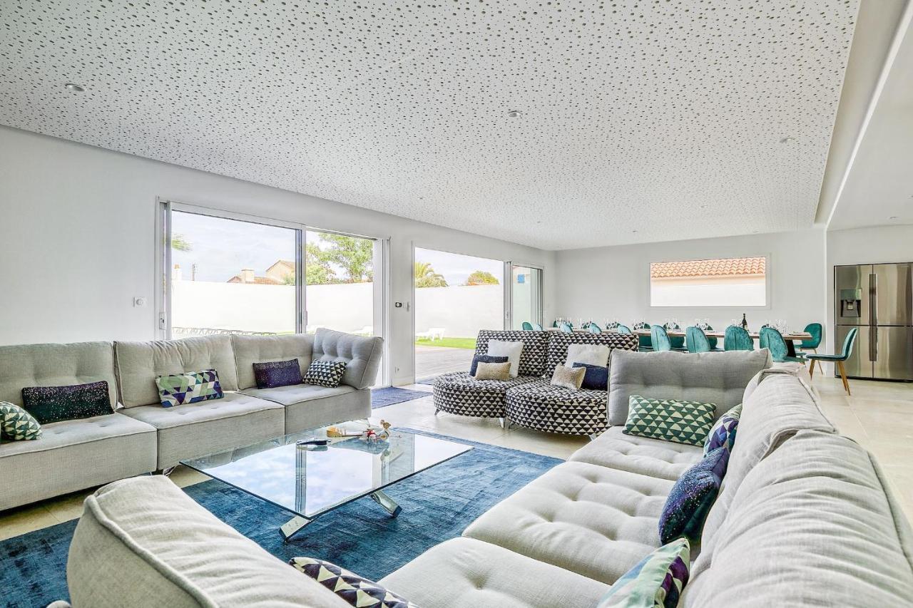 Magnifique Villa Pour Grande Famille A ลาบาร์-เดอ-มงต์ ภายนอก รูปภาพ